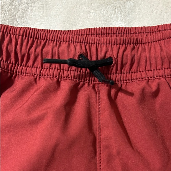 Old Navy Above Knee StretchTech Shorts for boys - Picture 2 of 5